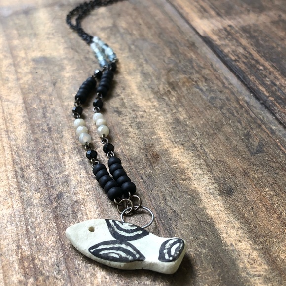 Fluorite Tribal Fish Gemstone Necklace - Picture 5 of 7